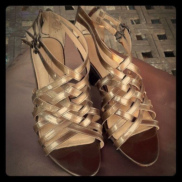3/10$ Circa Joan David gold/bronze Strappy wedges - Picture 1 of 6